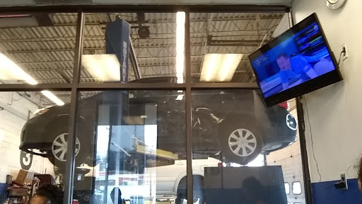 Auto Parts Store «Pep Boys Auto Parts & Service», reviews and photos, 1804 University Blvd E, Hyattsville, MD 20783, USA