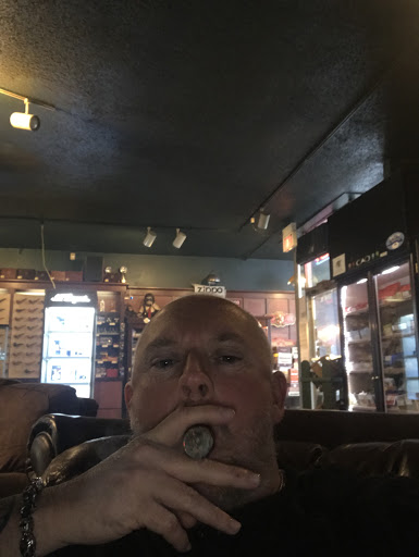 Tobacco Shop «Arlington Pipe and Cigar Lounge», reviews and photos, 546 W Northwest Hwy, Arlington Heights, IL 60004, USA