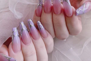 VIP Nails image
