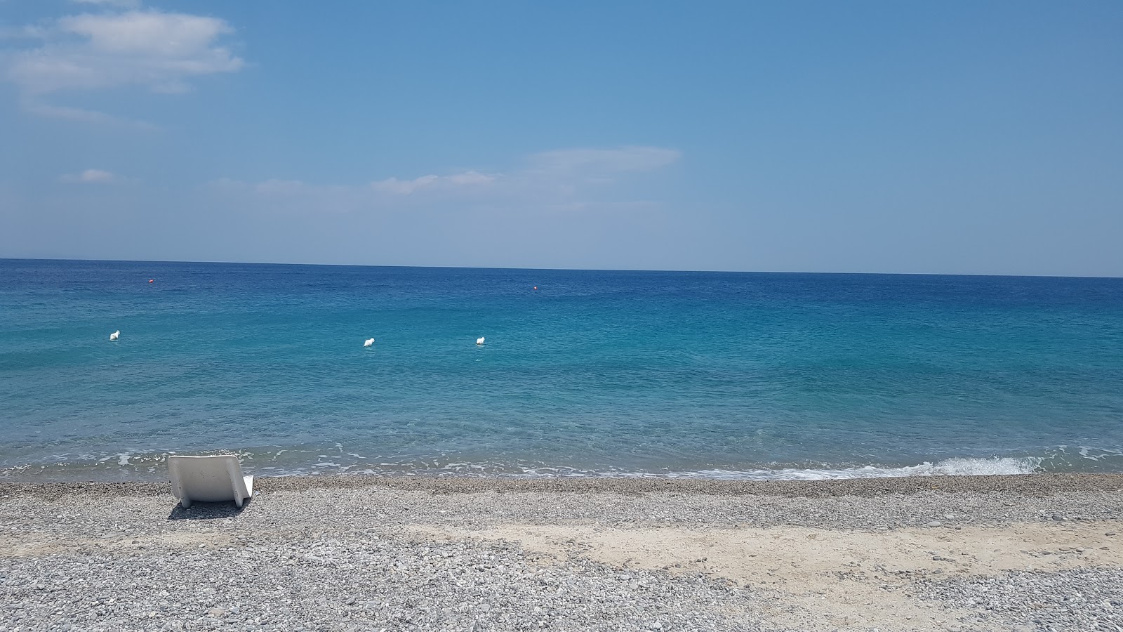 Photo de Spiaggia Fabrizio Piccolo avec rivage droit, long