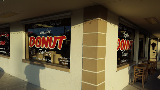 Donut Shop «Jupiter Donut Factory», reviews and photos, 141 Center St, Jupiter, FL 33458, USA