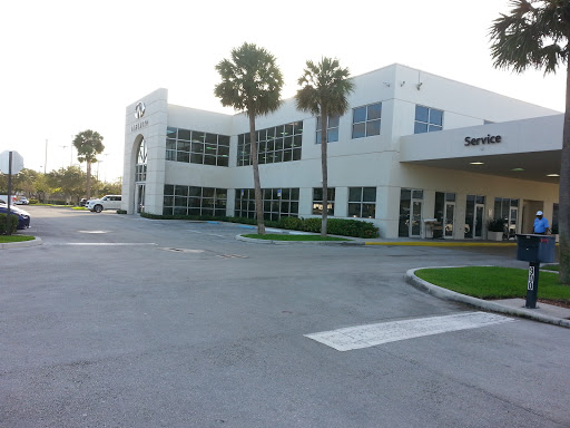 Car Dealer «Lauderdale INFINITI», reviews and photos, 900 E Sunrise Blvd, Fort Lauderdale, FL 33304, USA