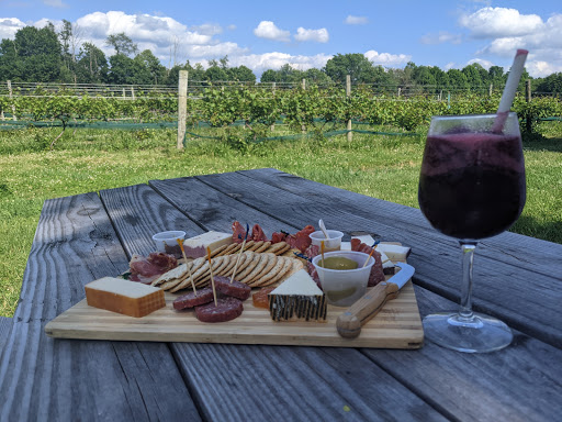 Vineyard «Haight Vineyard», reviews and photos, 29 Chestnut Hill Rd, Litchfield, CT 06759, USA