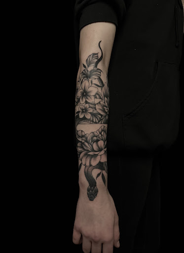 Explore labyrinth movie tattoo ideas, creative tattoo ideas in Lander, available at Blackblood Tattoo and Piercing