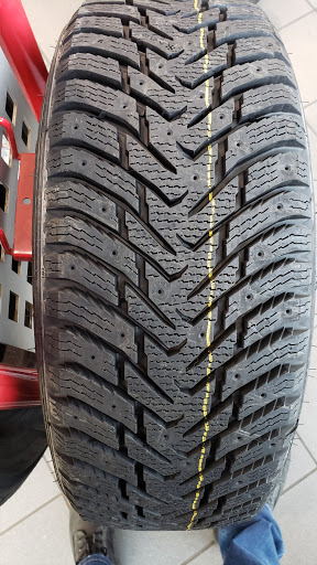 Tire Shop «Discount Tire Store - Apple Valley, MN», reviews and photos, 15102 Foliage Ave, Apple Valley, MN 55124, USA