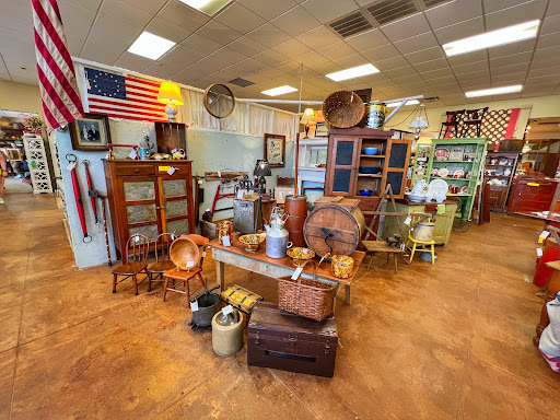 Amy's Antique & Flea Mall Inc