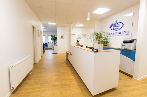 Tierarztpraxis Dr. Regina Loreth in Bad Nauheim unter Bad Nauheim, 