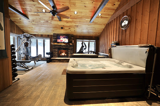 Real Estate Agency «JOLIN-LASIER GROUP | Coldwell Banker, Mulleady Inc. | Minocqua, WI Real Estate | NorthWI.property», reviews and photos, 8262 US-51, Minocqua, WI 54548, USA