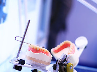 Confidentures Denture Clinic