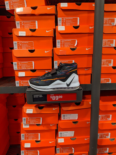 Clothing Store «Nike Factory Store», reviews and photos, 10801 Corkscrew Rd D-177, Estero, FL 33928, USA