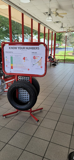 Tire Shop «Discount Tire Store - Kennesaw, GA», reviews and photos, 2930 George Busbee Pkwy NW, Kennesaw, GA 30144, USA