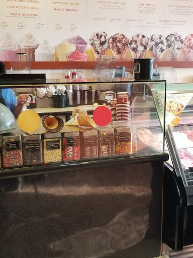 Ice Cream Shop «Cold Stone Creamery», reviews and photos, 2449 Prince William Pkwy, Woodbridge, VA 22192, USA