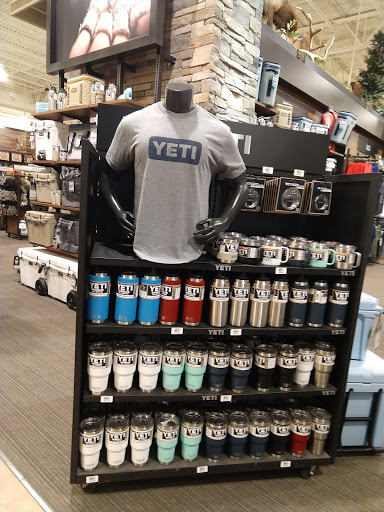 Outdoor Sports Store «Field & Stream», reviews and photos, 2075 Interchange Rd, Erie, PA 16509, USA