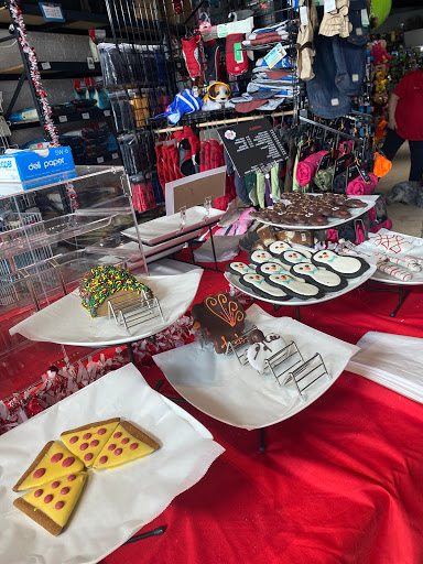 Pet Store «The Upper Paw», reviews and photos, 2809 Commerce St, Dallas, TX 75226, USA