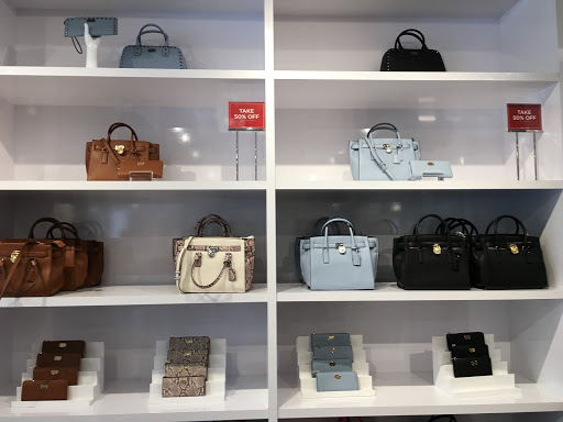 Fashion Accessories Store «Michael Kors», reviews and photos, 1650 Premium Outlet Blvd #1800, Aurora, IL 60502, USA
