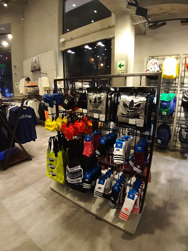 Adidas stores Lima