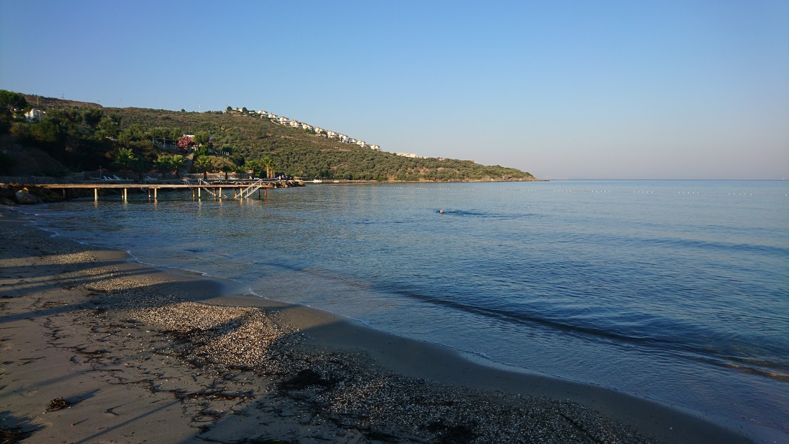 Foto av Oba Beach med turkos rent vatten yta
