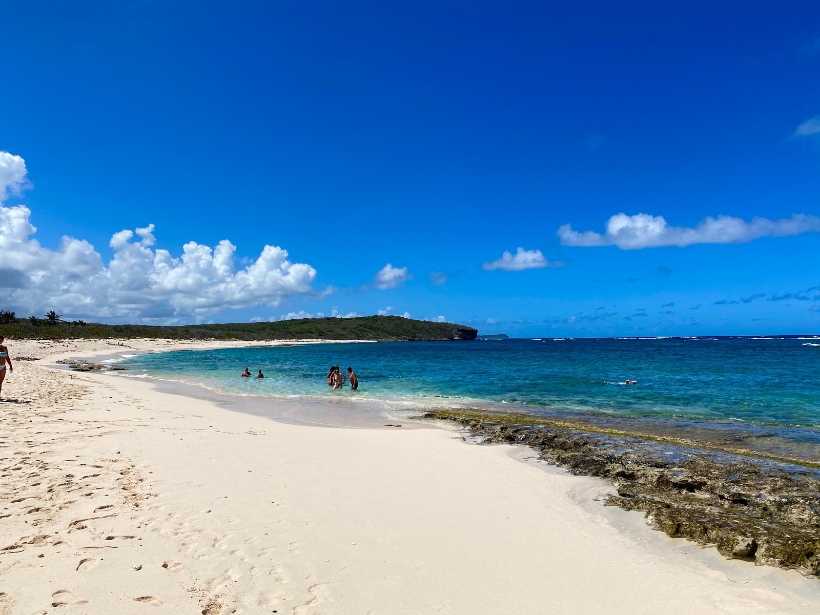 Photo de Plage d'Anse à la Gourde avec plage spacieuse