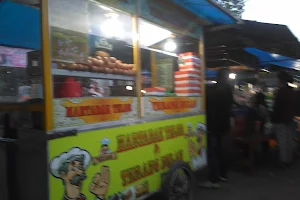 Pasar Senggol Menanga image
