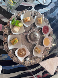 Plats et boissons du Restaurant turc Le Mezze du chef çig köfte à Paris - n°19