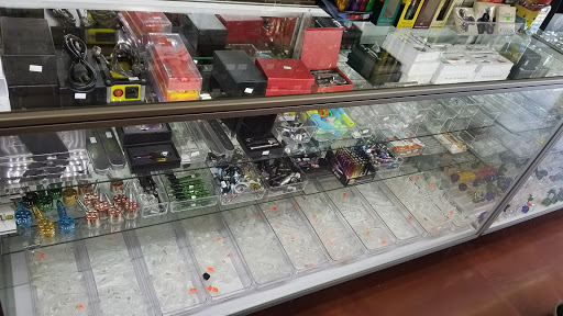 Tobacco Shop «Vape A Hookah Vape & Smoke Shop», reviews and photos, 1118 N Recker Rd #111, Mesa, AZ 85205, USA