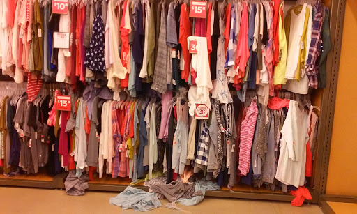 Clothing Store «Old Navy», reviews and photos, 1825 N Pebble Creek Pkwy, Goodyear, AZ 85395, USA