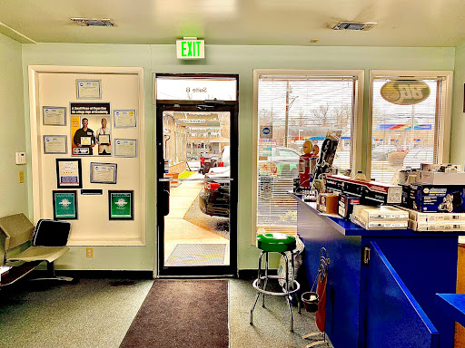 Auto Repair Shop «Pleasant Hill Service Center», reviews and photos, 10811 Reisterstown Rd, Owings Mills, MD 21117, USA