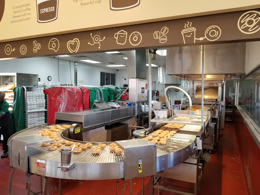 Donut Shop «Krispy Kreme», reviews and photos, 2401 Battleground Ave, Greensboro, NC 27408, USA