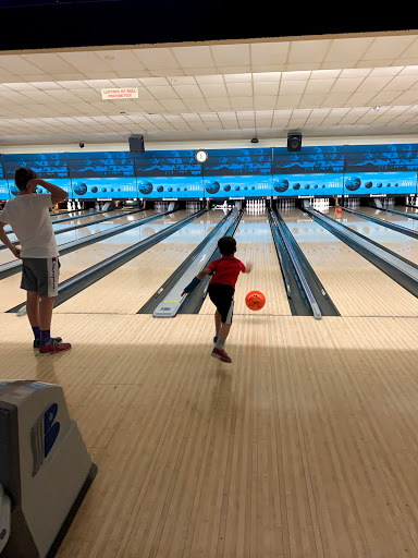 Bowling Alley «Park Centre Lanes», reviews and photos, 7313 Whipple Ave NW, North Canton, OH 44720, USA