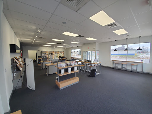 Cell Phone Store «Verizon Authorized Retailer, TCC», reviews and photos, 4770 Transit Rd #300, Depew, NY 14043, USA