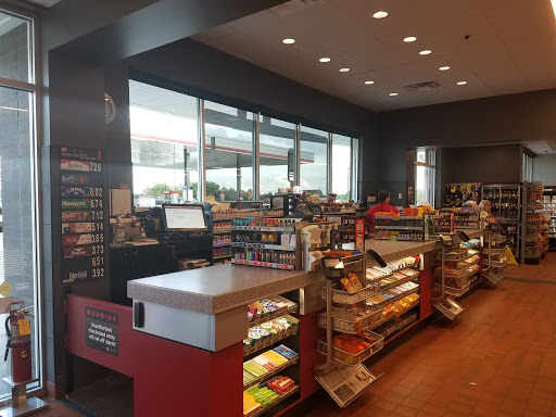 Gas Station «QuikTrip», reviews and photos, 290 E 4th St, Eureka, MO 63025, USA