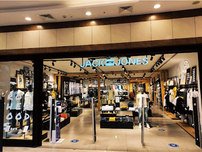 JACK & JONES