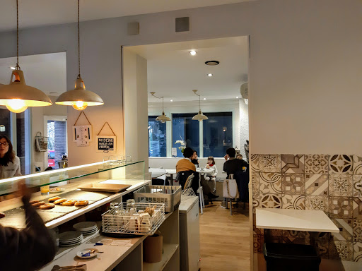 Sala Vivés en Sant Andreu de Llavaneres, Barcelona