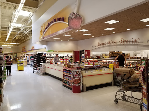 Grocery Store «Super Stop & Shop», reviews and photos, 600 Kinderkamack Rd, Emerson, NJ 07630, USA