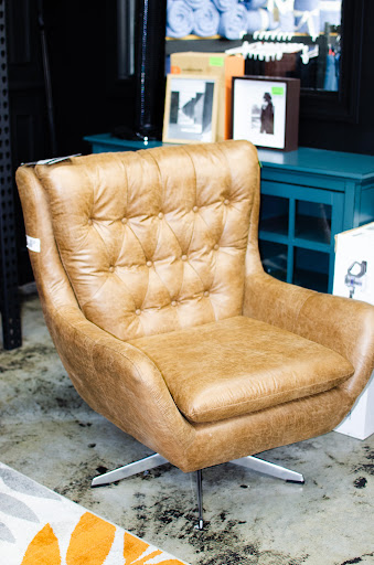 Home Goods Store «Yard Sale USA», reviews and photos, 562 Nissan Dr, Smyrna, TN 37167, USA