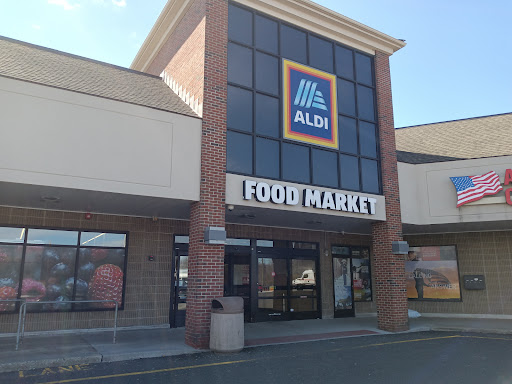 Supermarket «ALDI», reviews and photos, 63 Newtown Rd, Danbury, CT 06810, USA