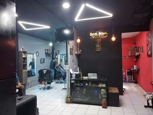 Men's club, Barber y tattoo