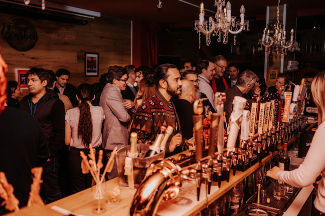 Mountain`s Akt Diner & Bar & Biergarten - Bar