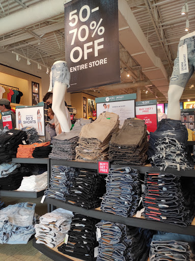 Clothing Store «Aéropostale», reviews and photos, 250 E Palm Dr, Florida City, FL 33034, USA