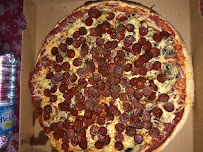 Plats et boissons du Pizzeria Chris pizza à Sancoins - n°4