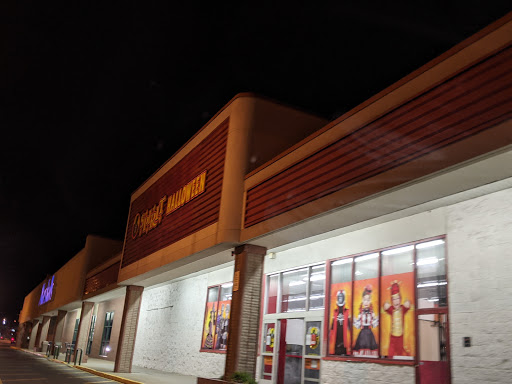 Shopping Mall «Stadium Plaza Shopping Center», reviews and photos, 10 Main St, Tewksbury, MA 01876, USA