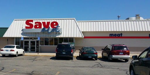 Grocery Store «Save-A-Lot», reviews and photos, 661 E 24th St #810, Holland, MI 49423, USA