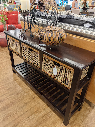 Consignment Shop «Encore Interiors Consignment», reviews and photos, 2300 N Federal Hwy, Fort Lauderdale, FL 33316, USA