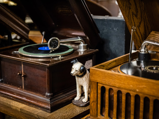 Used Furniture Store «Barrington Resale Shop», reviews and photos, 2214 E Algonquin Rd, Algonquin, IL 60102, USA