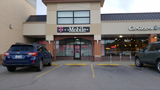 Cell Phone Store «T-Mobile», reviews and photos, 8224 MN-7 #325, St Louis Park, MN 55426, USA