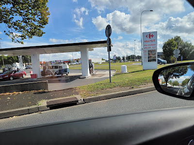 Station-service Carrefour à Gerzat
