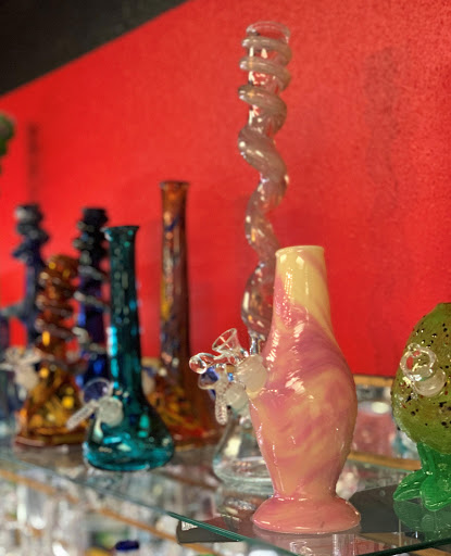 Tobacco Shop «Hotbox Smoke Shop», reviews and photos, 3800 Factoria Blvd SE, Bellevue, WA 98006, USA