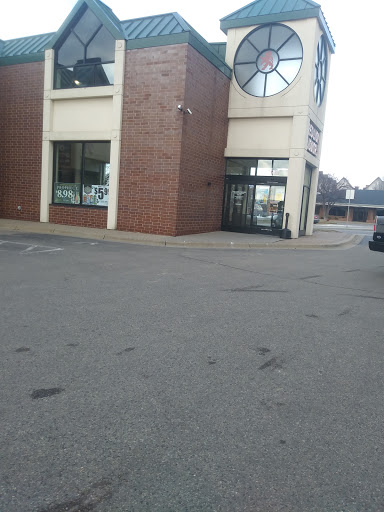 Liquor Store «Red Lion Liquors», reviews and photos, 12400 Nicollet Ave, Burnsville, MN 55337, USA