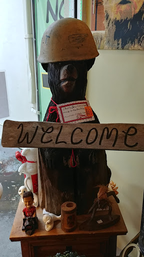 Thrift Store «Thrifty Nickel Tampa Thrift Store Re-Sale», reviews and photos, 7706 W Hillsborough Ave, Tampa, FL 33615, USA