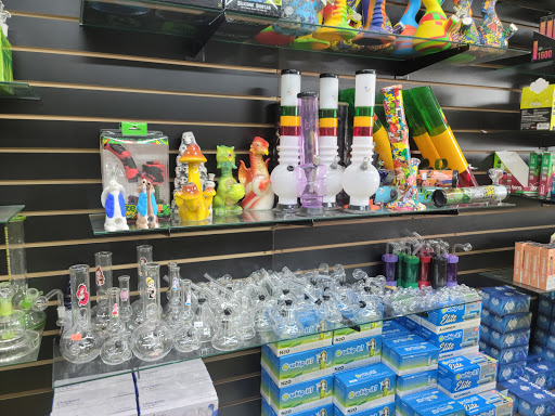 Tobacco Shop «Smoken Smoke House», reviews and photos, 13260 Woodruff Ave, Downey, CA 90242, USA